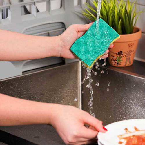 Jak można ułatwić sobie ręczne zmywanie naczyń?